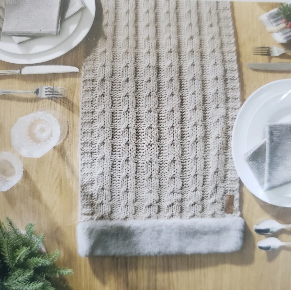NWT UGG Table Runner (Koolaburra, Cable Knit and Faux Fir Trim) - Picture 3 of 8